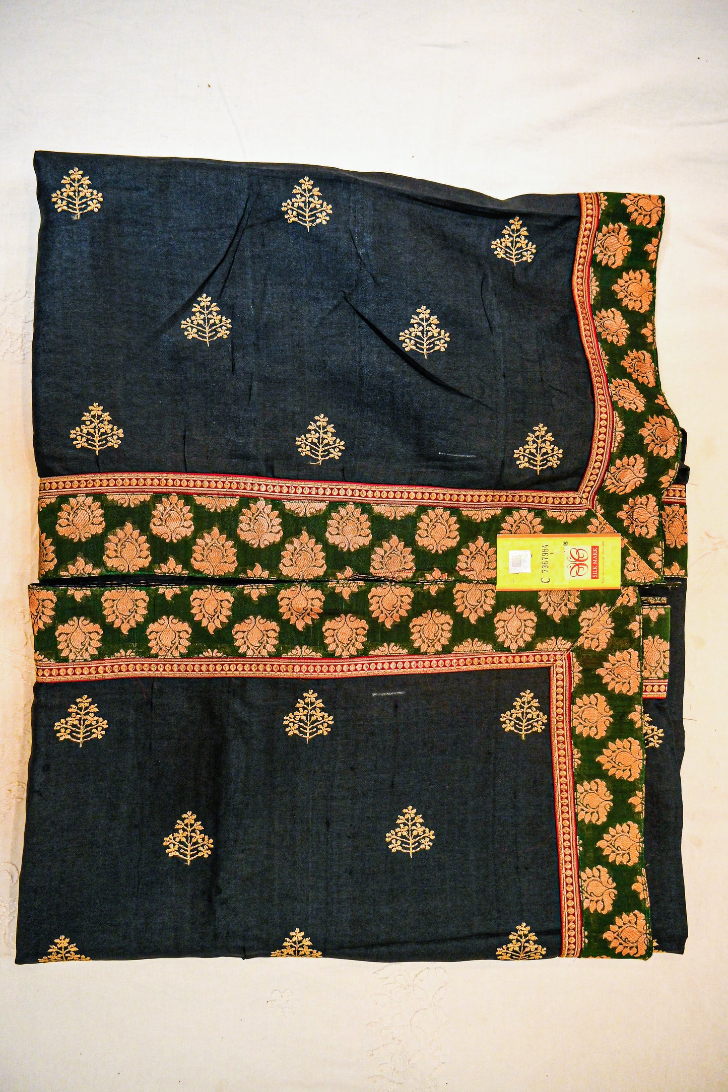 Pure raw Silk with Silk Mark Saree