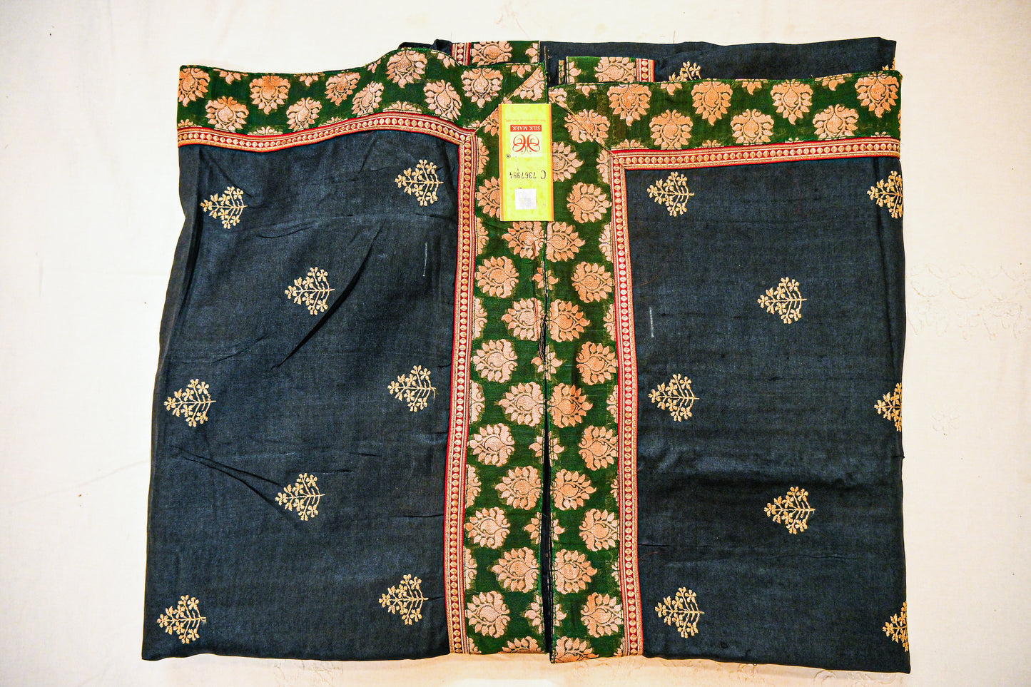 Pure raw Silk with Silk Mark Saree