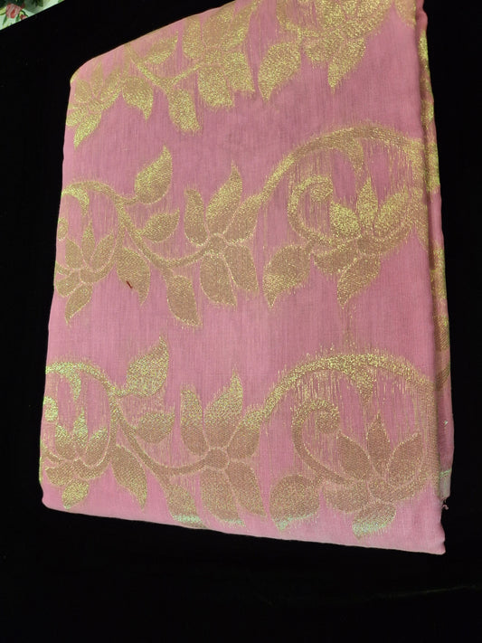 Dhakayi Jamdani saree